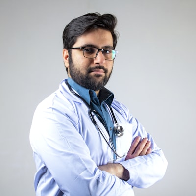 Dr. Michael Chen